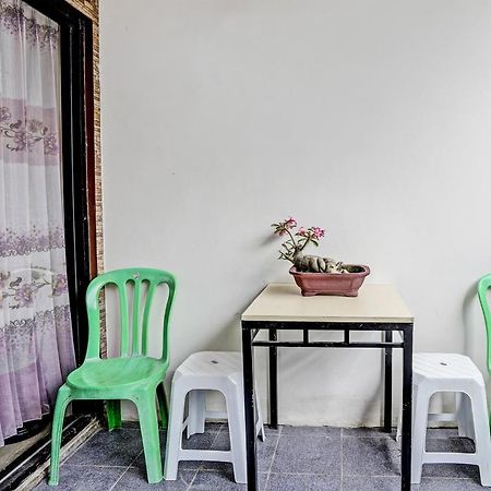 Oyo 92435 Sunlo Cozy Home Family Homestay Syariah สุราบายา ภายนอก รูปภาพ