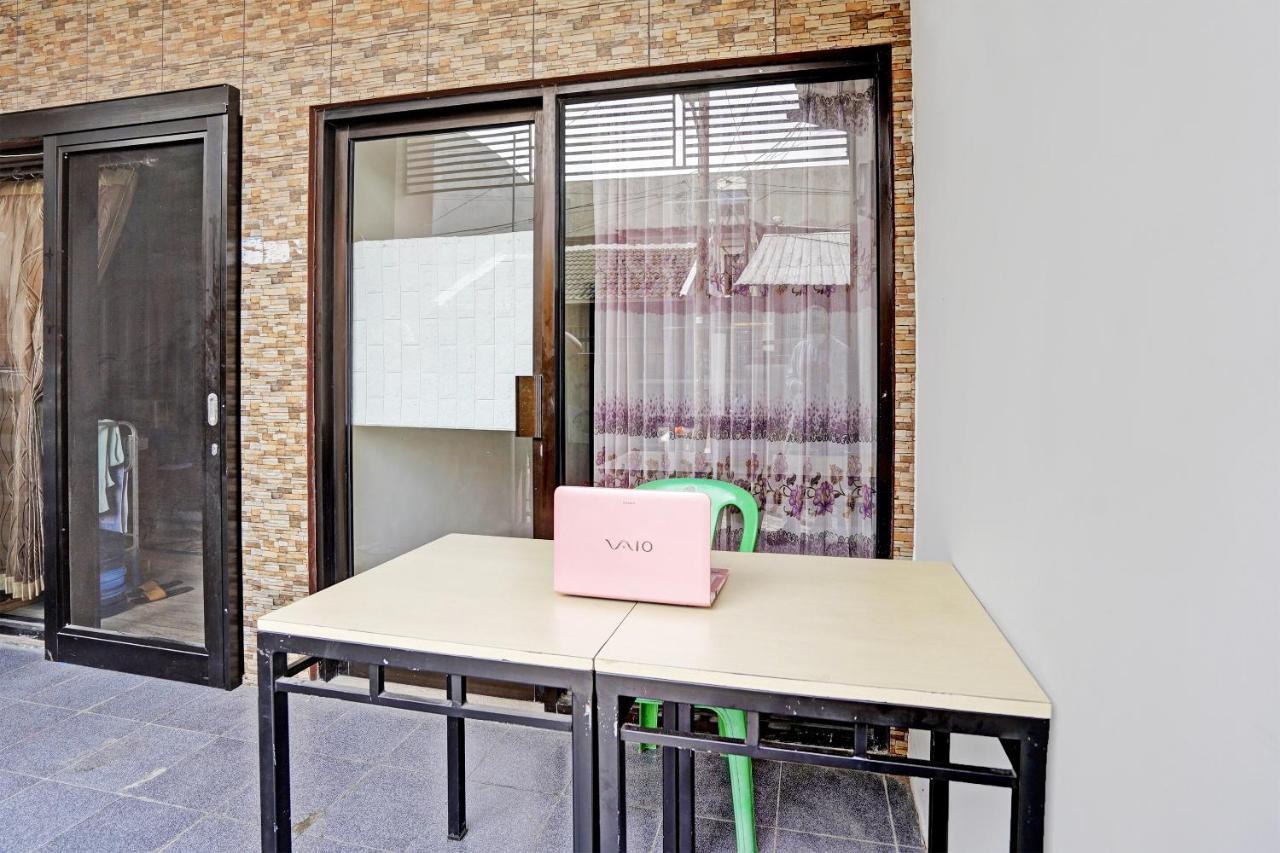 Oyo 92435 Sunlo Cozy Home Family Homestay Syariah สุราบายา ภายนอก รูปภาพ