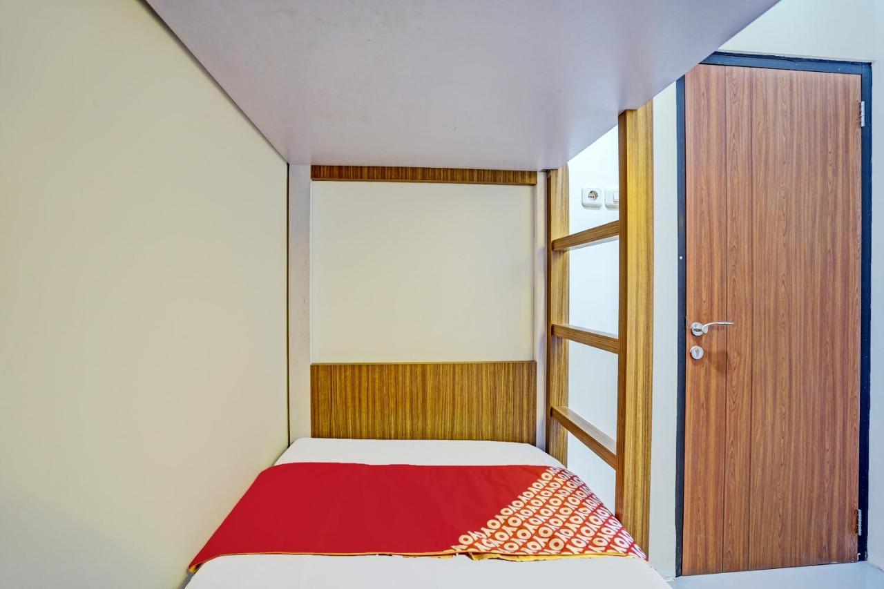 Oyo 92435 Sunlo Cozy Home Family Homestay Syariah สุราบายา ภายนอก รูปภาพ