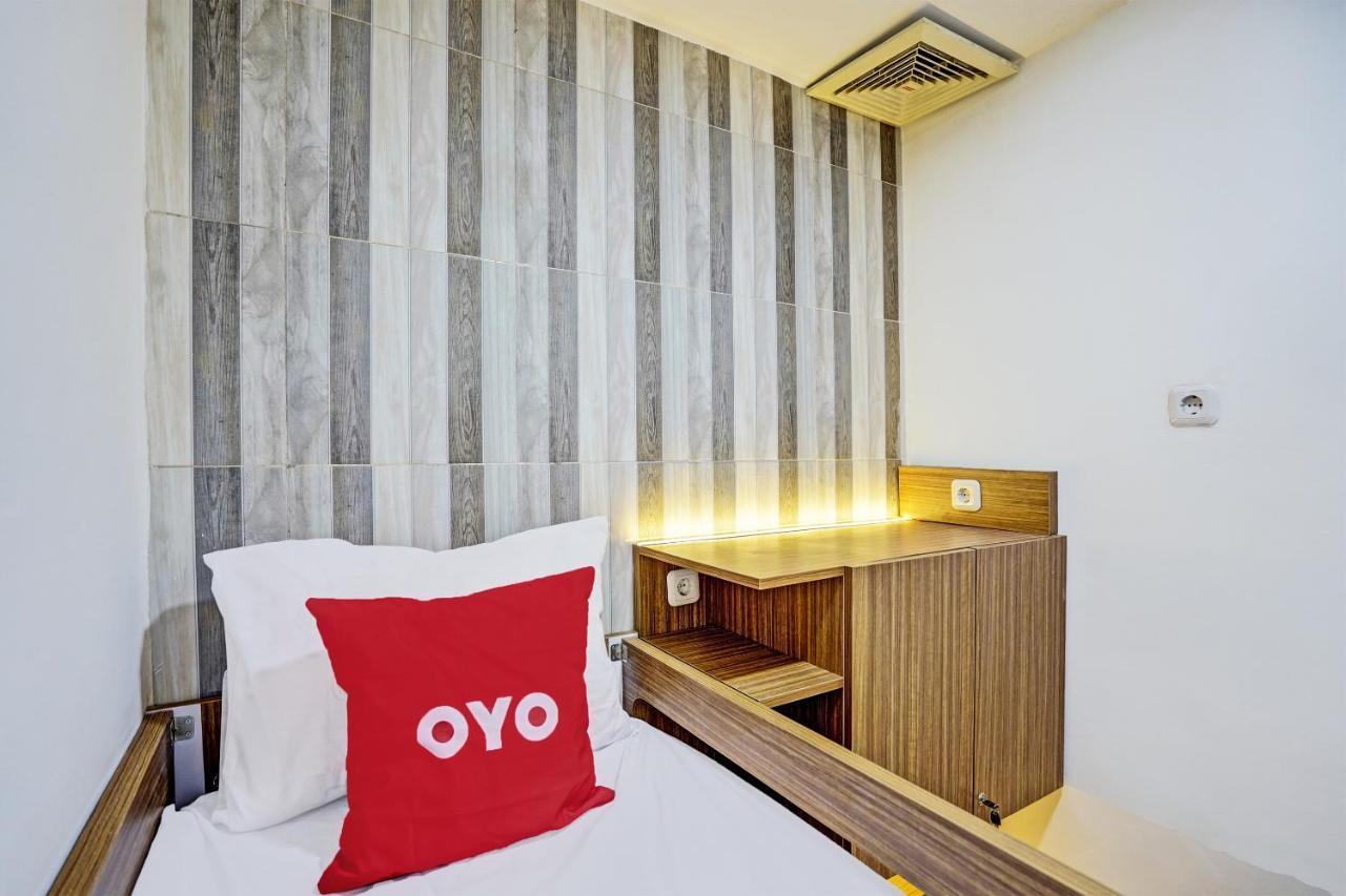 Oyo 92435 Sunlo Cozy Home Family Homestay Syariah สุราบายา ภายนอก รูปภาพ