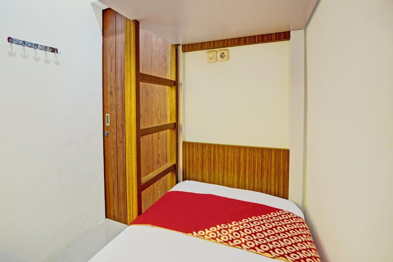 Oyo 92435 Sunlo Cozy Home Family Homestay Syariah สุราบายา ภายนอก รูปภาพ