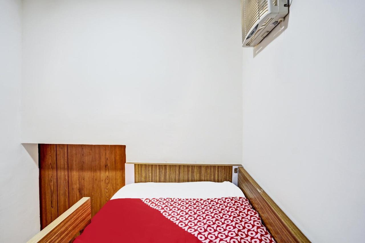 Oyo 92435 Sunlo Cozy Home Family Homestay Syariah สุราบายา ภายนอก รูปภาพ