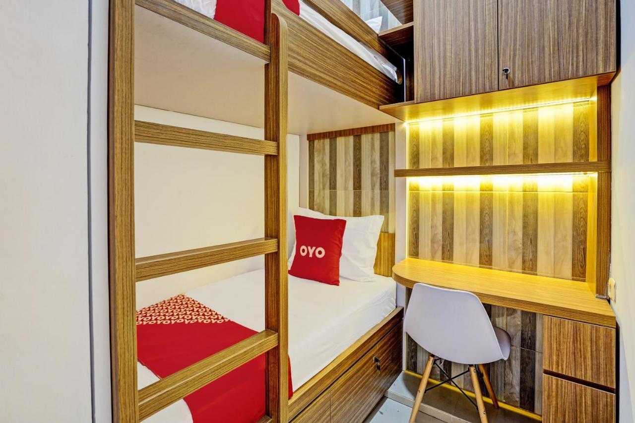 Oyo 92435 Sunlo Cozy Home Family Homestay Syariah สุราบายา ภายนอก รูปภาพ